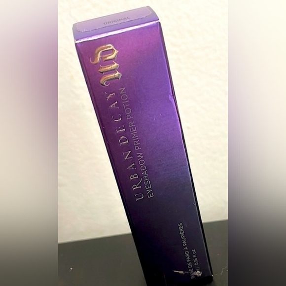 Urban Decay Eyeshadow Primer Potion - anti-ageing Full size 0.33 fl oz - Picture 2 of 3